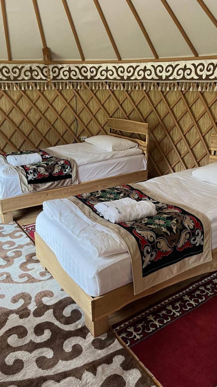 Ethno Complex Ala Kuch Hotel Kaindy Bagian luar foto